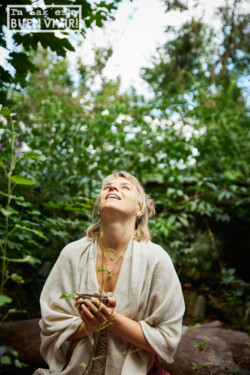 In Lak'ech, Buen Vivir! © 2026 OMG, Julia & Naomi! In Lak'ech, Buen Vivir! © 2026 https://buen-vivir.de/omg-julia-naomi/