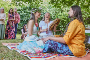 In Lak'ech, Buen Vivir! © 2025 Anna & Martin In Lak'ech, Buen Vivir! © 2025 https://buen-vivir.de/anna-und-martin-heiraten-schamanisch/