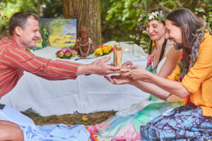 In Lak'ech, Buen Vivir! © 2025 Anna & Martin In Lak'ech, Buen Vivir! © 2025 https://buen-vivir.de/anna-und-martin-heiraten-schamanisch/