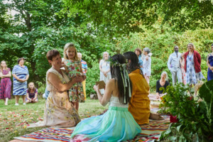 In Lak'ech, Buen Vivir! © 2025 Anna & Martin In Lak'ech, Buen Vivir! © 2025 https://buen-vivir.de/anna-und-martin-heiraten-schamanisch/